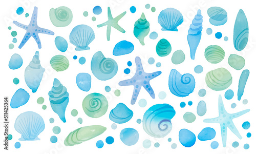 水彩画。水彩タッチの夏の貝殻ベクターイラスト。爽やかブルーの貝殻背景。Watercolor painting. Summer seashell vector illustration with watercolor touch. Fresh blue seashell background.