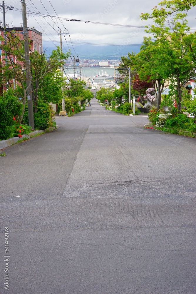 Obraz premium Tokiwa Zaka Slope in Hakodate, Hokkaido, Japan - 日本 北海道 函館 常盤坂 