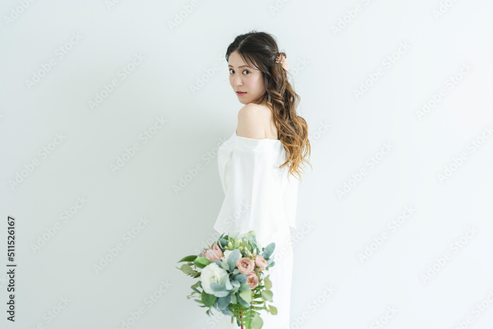 ウェディングドレスを着た花嫁 ウェディングドレスを着た花嫁