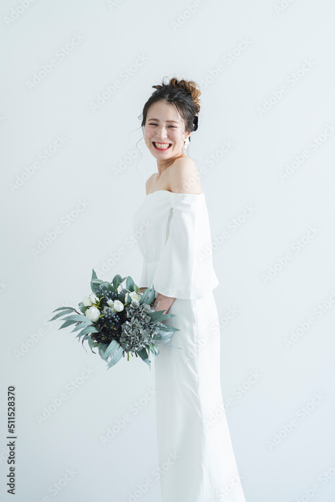 ウェディングドレスを着た花嫁 ウェディングドレスを着た花嫁
