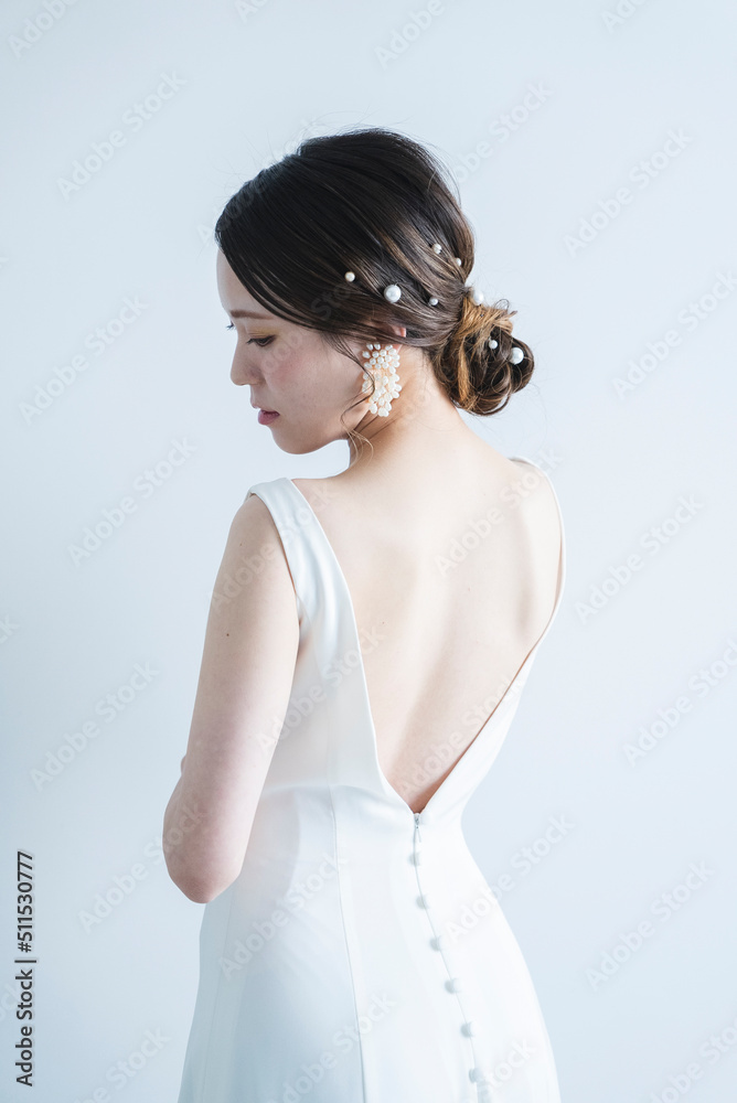ウェディングドレスを着た花嫁 ウェディングドレスを着た花嫁