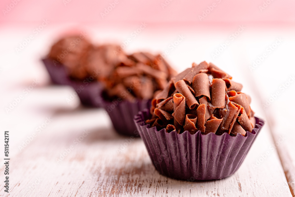 Brigadeiros de chocolate Brigadeiros de chocolate