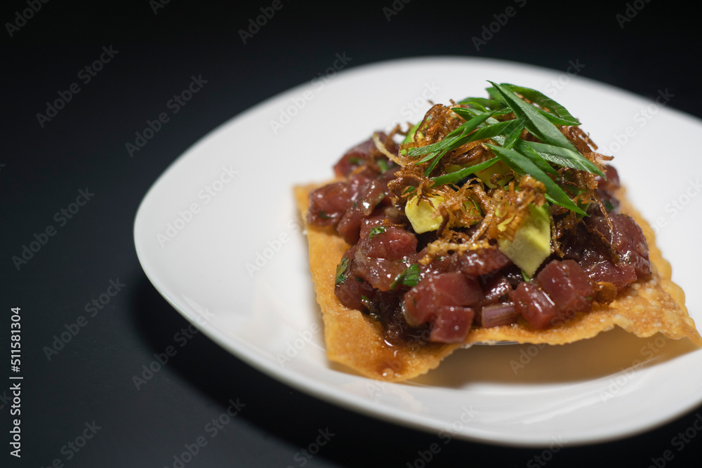 Tostada de atun con especias Tostada de atun con especias