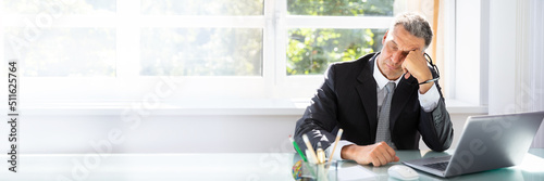 Fototapet Businessman Sleeping In Office