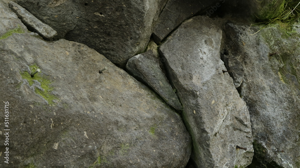 岩と苔の背景素材