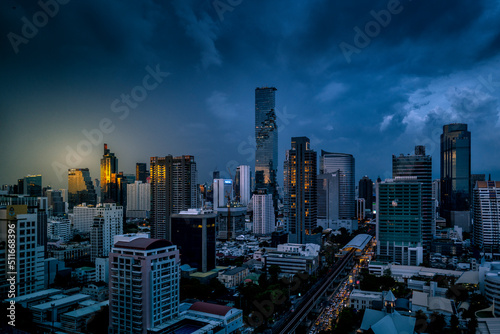 Obraz na płótnie Bangkok Cityscape during the blue hour w salonie