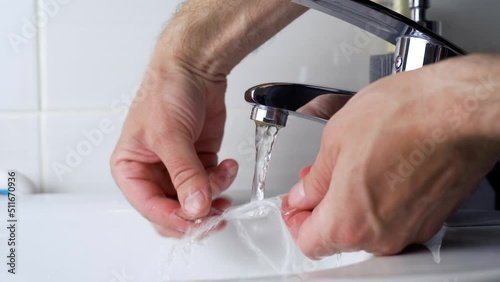 Double sided tape cleaning under water