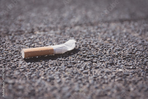 Billede på lærred single cigarette stub on the street