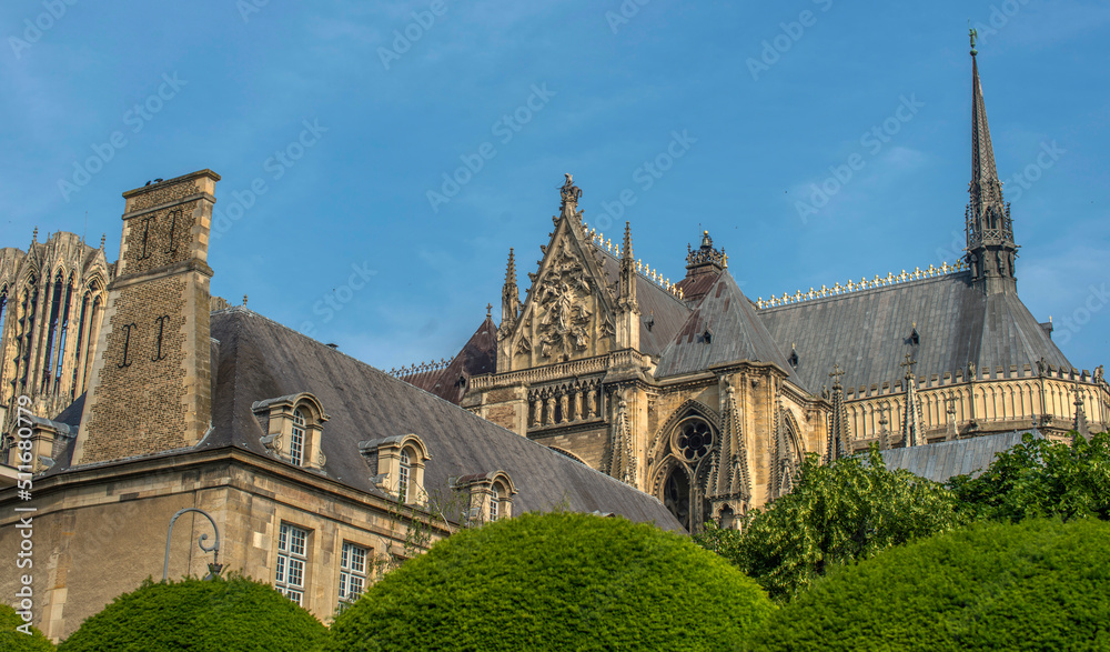 Toits de la cathédrale de Reims, Marne, France