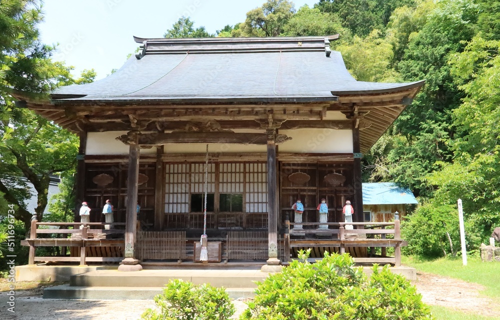 A scene of Kyo-do Sutra Repository in the precincts of Matsunoo-dera Temple in Maizuru City in Kyoto Prefecture in Japan 京都府舞鶴市にある松尾寺境内にある経堂の風景