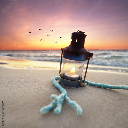 Fototapeta Naklejka Na Ścianę i Meble -  rustic lamp at the beach