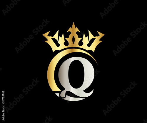 Q letter Crown luxury kingdom sign with Golden Color Company Logo Design