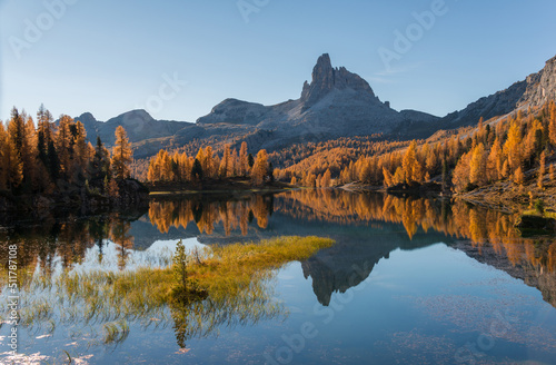 Fototapeta Naklejka Na Ścianę i Meble -  Amazing autumn scenery in the Dolomites mountains