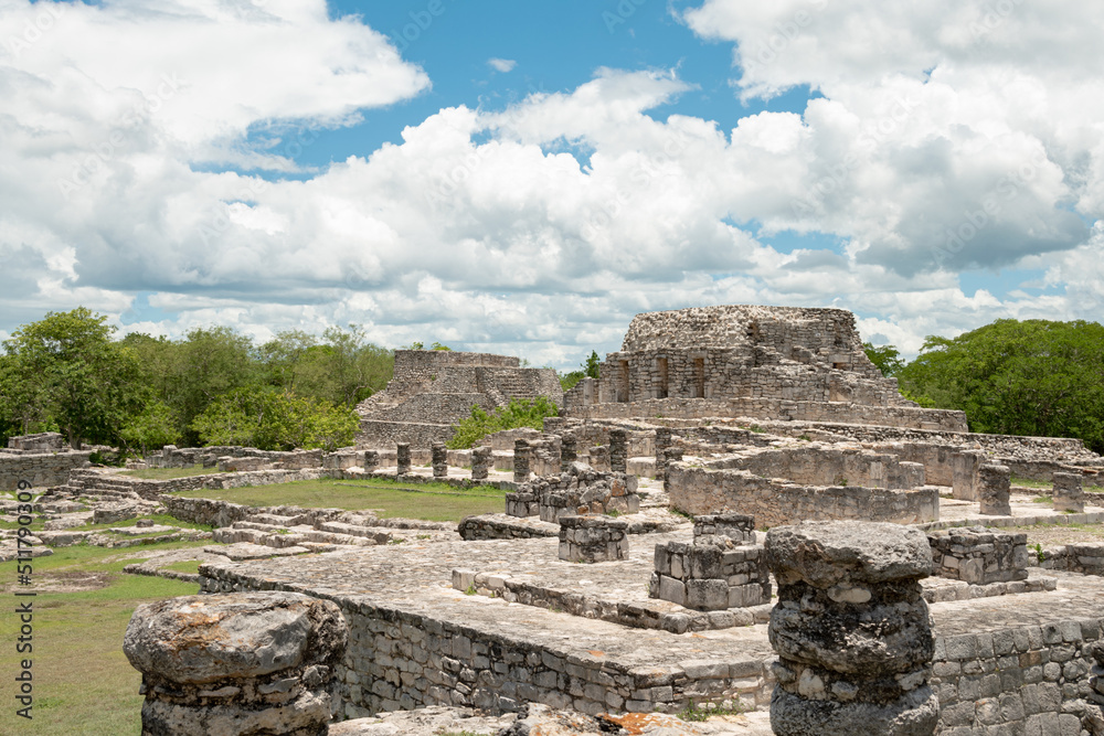 Ruins of the ancient Mayan city at Mayapan in Ycatán, Mexico