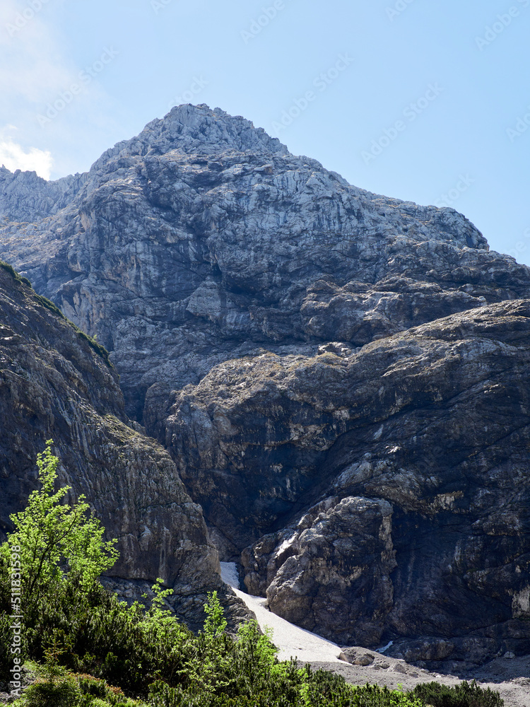 Fototapeta premium Leutascher Alpen im Frühsommer