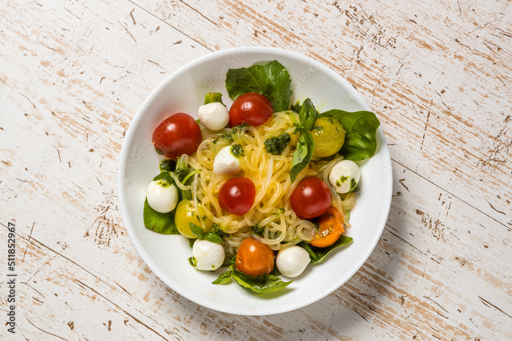 しらたき麺 Noodle dish using Japanese shirataki しらたき麺 Noodle dish using Japanese shirataki