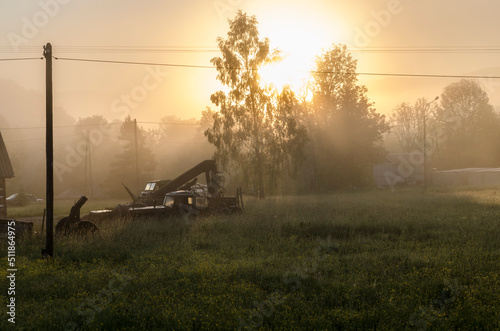 Fototapeta Naklejka Na Ścianę i Meble -  Wschód słońca - Bieszczady 