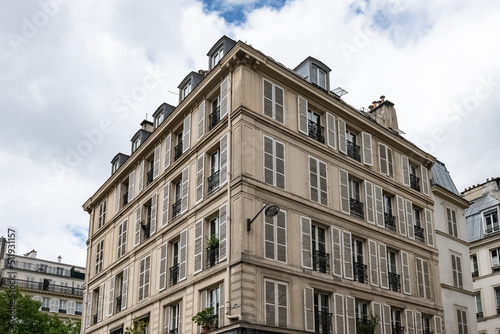 Paris, beautiful buildings, boulevard Beaumarchais, in the 11e district  © Pascale Gueret
