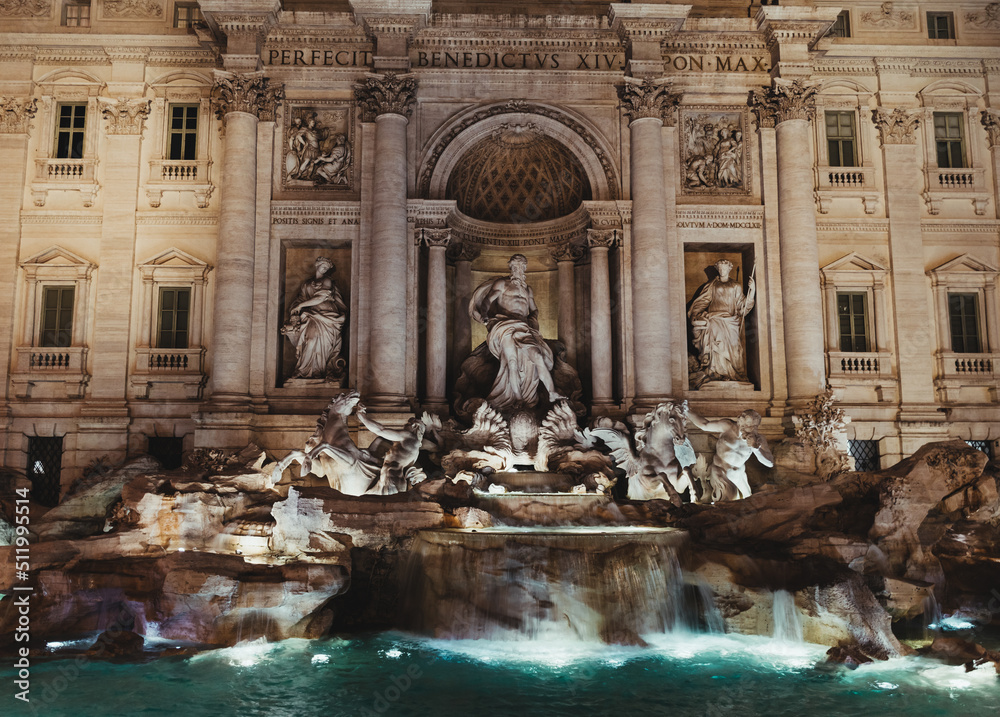 long exposition on the fontana di trevi