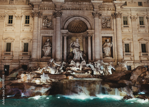 long exposition on the fontana di trevi