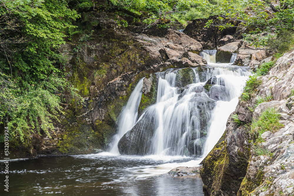 Fototapeta premium Water falls over Beezley Falls