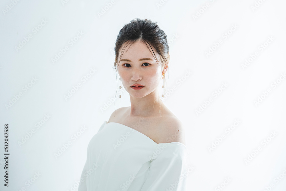 ウェディングドレスを着た花嫁 ウェディングドレスを着た花嫁