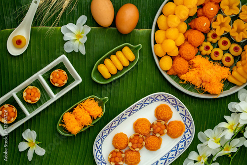 Billede på lærred Thai traditional dessert concept, Assorted thai desserts served in a plate for a