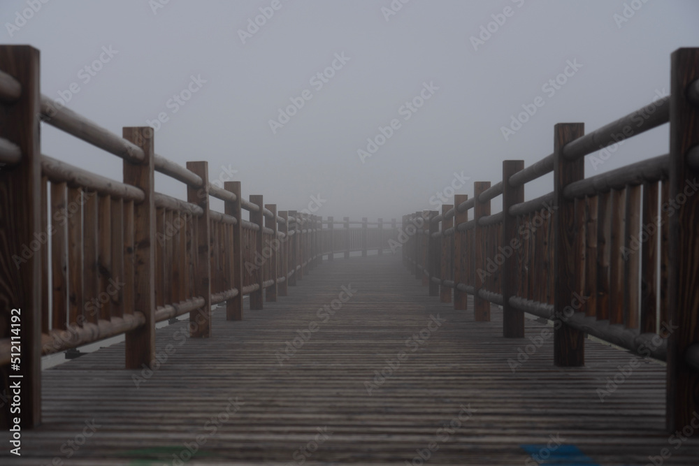 Obraz premium boardwalk on the beach