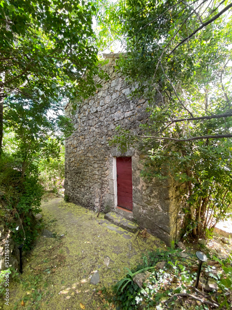 Maison en pierres dans les Cévennes, Occitanie Maison en pierres dans les Cévennes, Occitanie