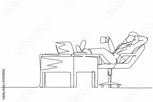 Single continuous line drawing businesswoman work relaxed at desk and drink cup of coffee. Flat design of employee character working with laptop computer. One line draw graphic vector illustration