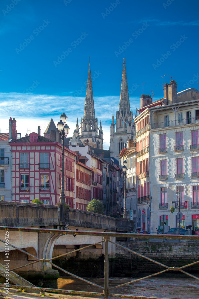 Fototapeta premium Catedral gótica de Bayona Francia