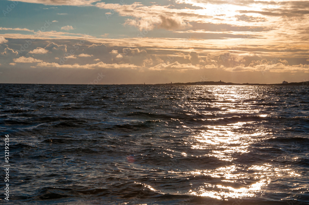Obraz premium sunset over the sea