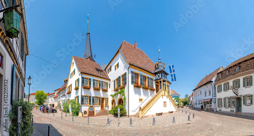 Altes Rathaus von Deidesheim an der Weinstraße, Rheinland-Pfalz, Deutschland photo
