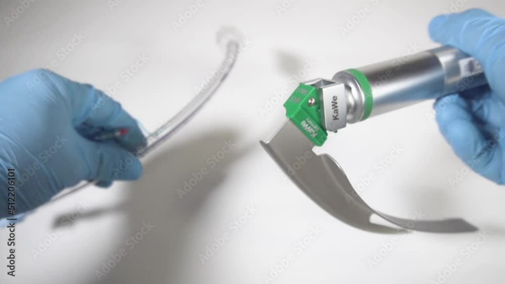 Laryngoscope for intubation1, Hamburg, Germany, 2022 Emergency Rescue and Hospital Medical