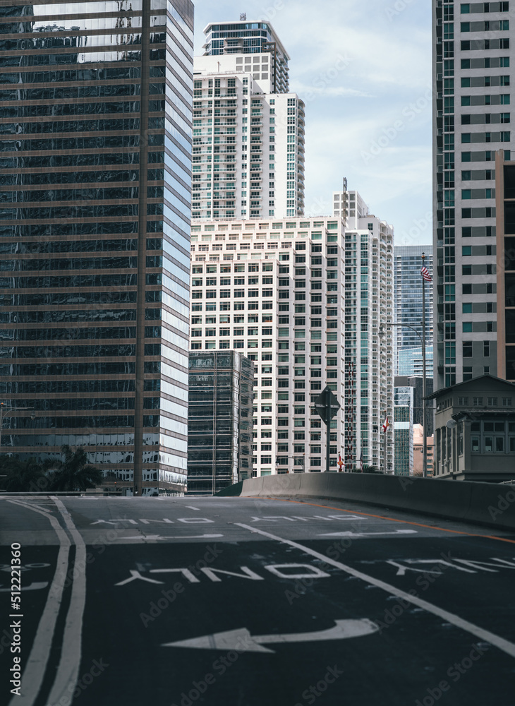 Fototapeta premium downtown city Brickell urban miami view street road 