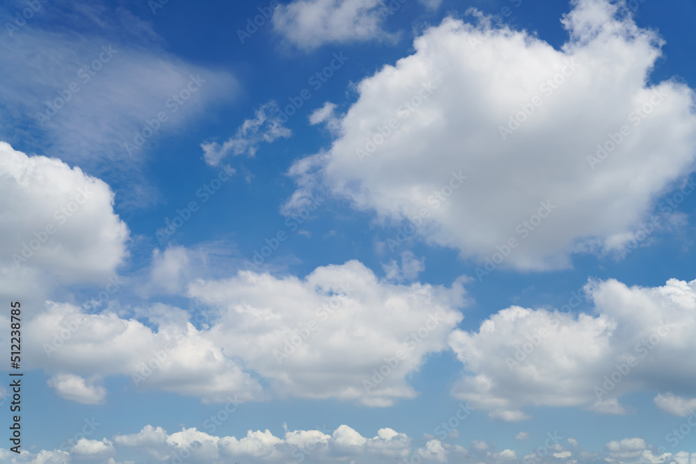 Fototapeta premium White clouds are floating in the blue sky