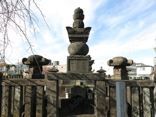 文京区の伝通院にある千姫の墓