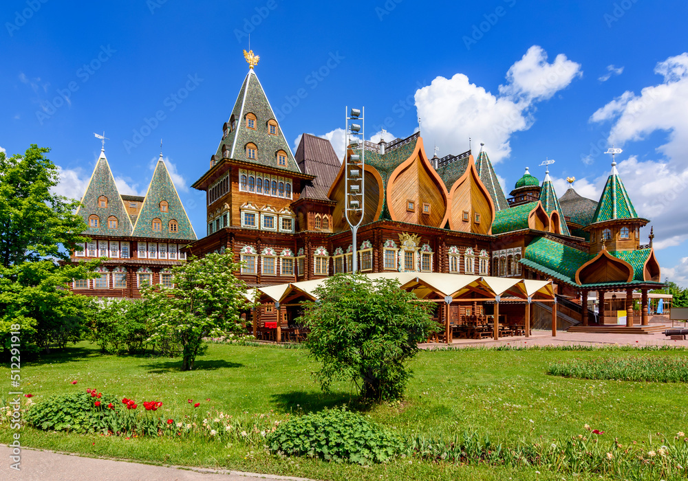 Obraz premium Palace of Tsar Alexei Mikhailovich in Kolomenskoe park, Moscow, Russia