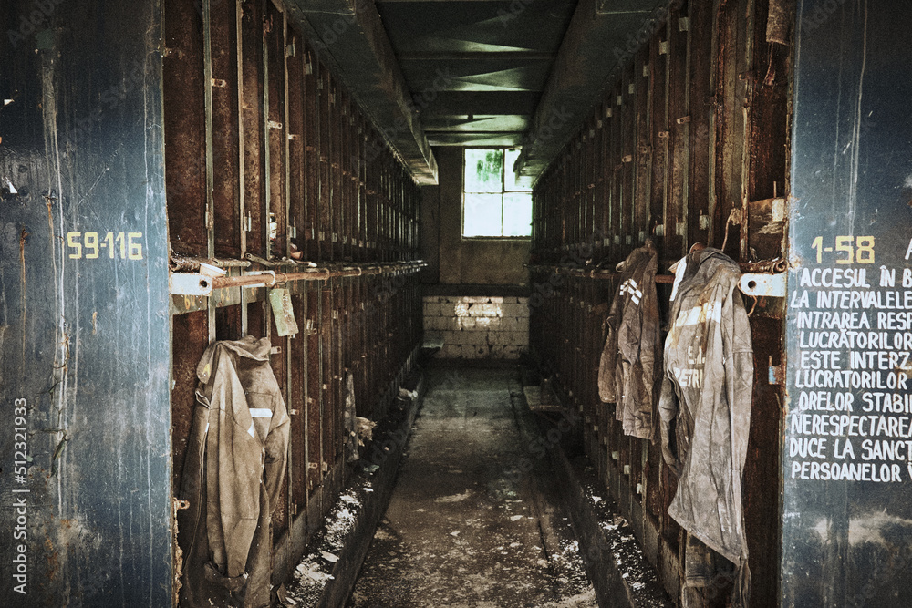 Fototapeta premium old abandoned building