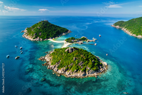Aerial shot of the idyllic tropical island of Koh Nang Yuan and its famous vi...