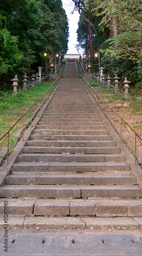 神社の階段 © 賢治 木谷