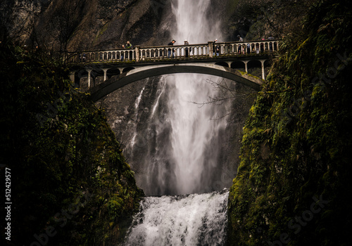Fototapeta Naklejka Na Ścianę i Meble -  Oregon waterfall with bridge across it 