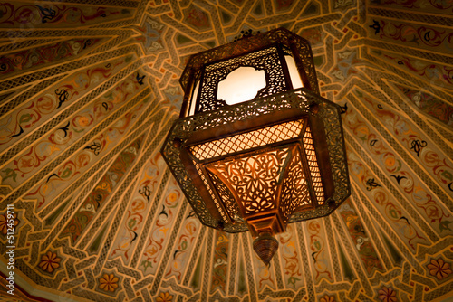 Lustre plafonnier artisanale marocain en cuivre photo