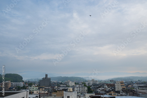 雲が残る人吉盆地の朝