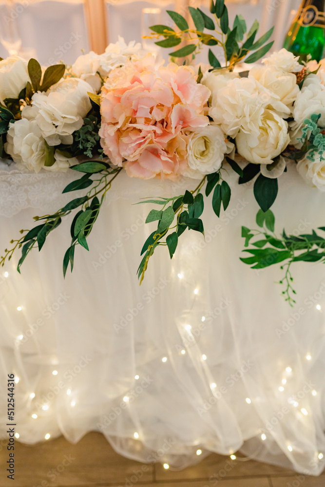 Fototapeta premium wedding bouquet on the table