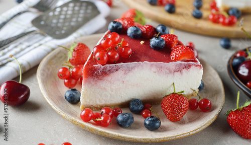 Summer cheesecake with berries
