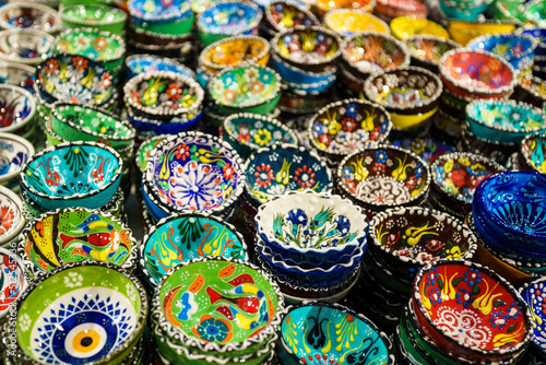 Classical and traditional Turkish colorful ceramics on the Istanbul Grand Bazaar. Istambul, Turkey