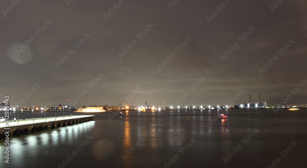 夜の桟橋 横浜 ハンマーヘッド