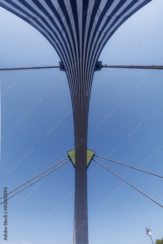 Obraz premium Under the bridge