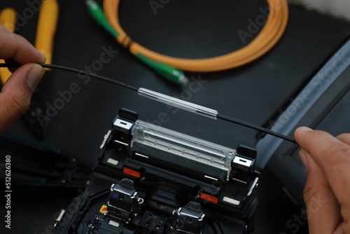 Fiber Optic Fusion Splicing Cable Internet signal and Wire connection with Fiber Optic Fusion Splicing machine,fiber optic cable splice machine in work